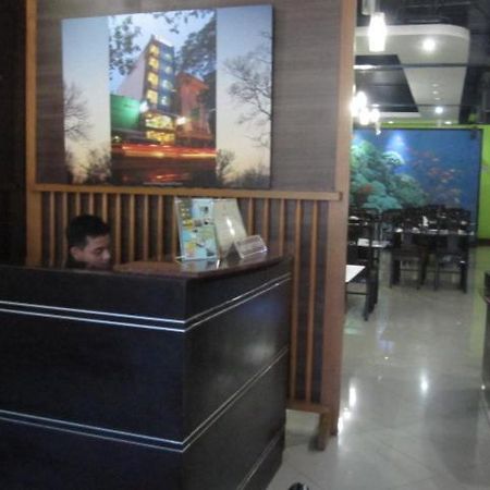Syariah Hotel Yakarta Exterior foto